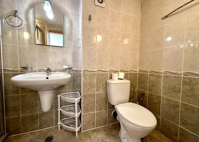 Julia Family - Menada * Slăntjev Brjag