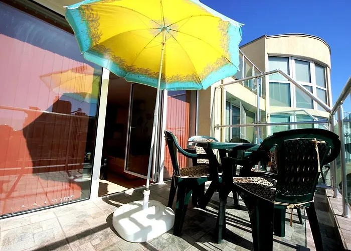 Julia Family - Menada Lägenhet *