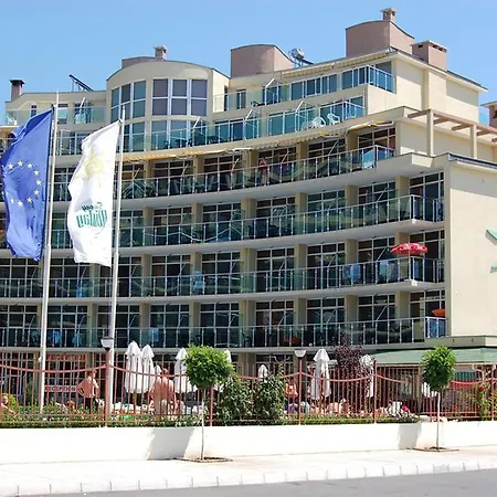 Julia Family - Menada Apartman Napospart