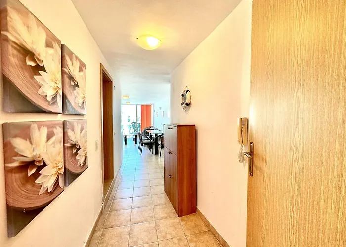 Julia Family - Menada 阳光海滩