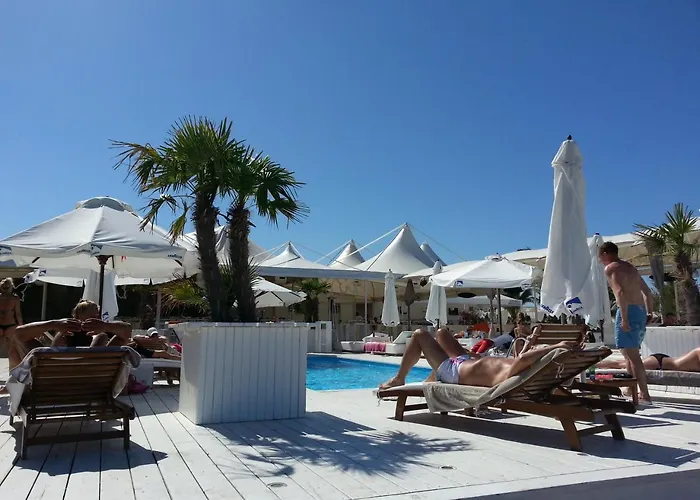 Julia Family - Menada 阳光海滩