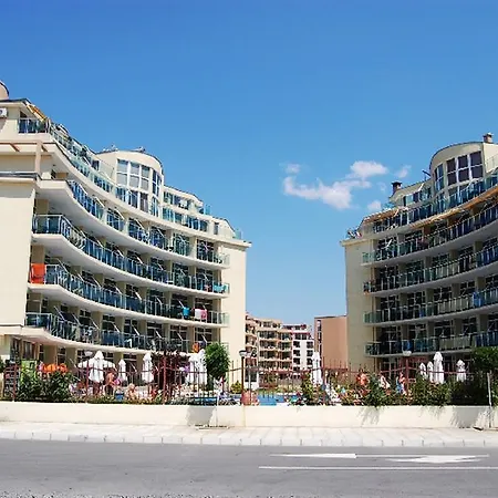 Апартамент Julia Family - Menada