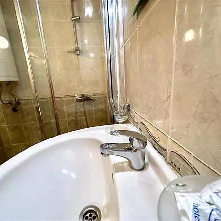 Julia Family - Menada Апартамент *