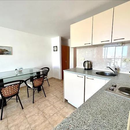 Julia Family - Menada Апартамент Слънчев бряг