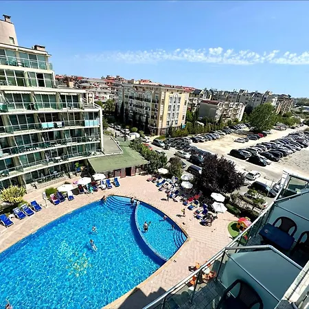 Julia Family - Menada Апартамент *